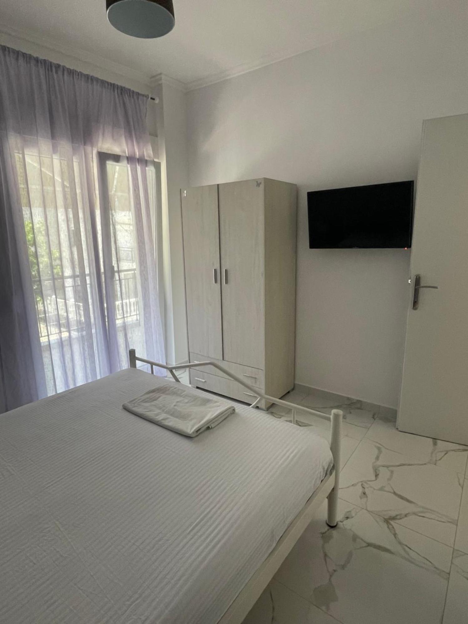 Antonis Apartment Паралия-Дионисиу Номер фото